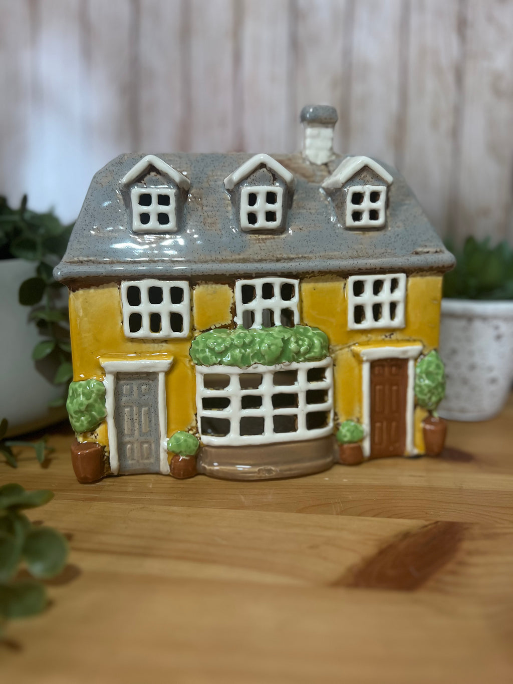 3 Dorma Bay Window Glazed Ceramic Tea Light Holder House