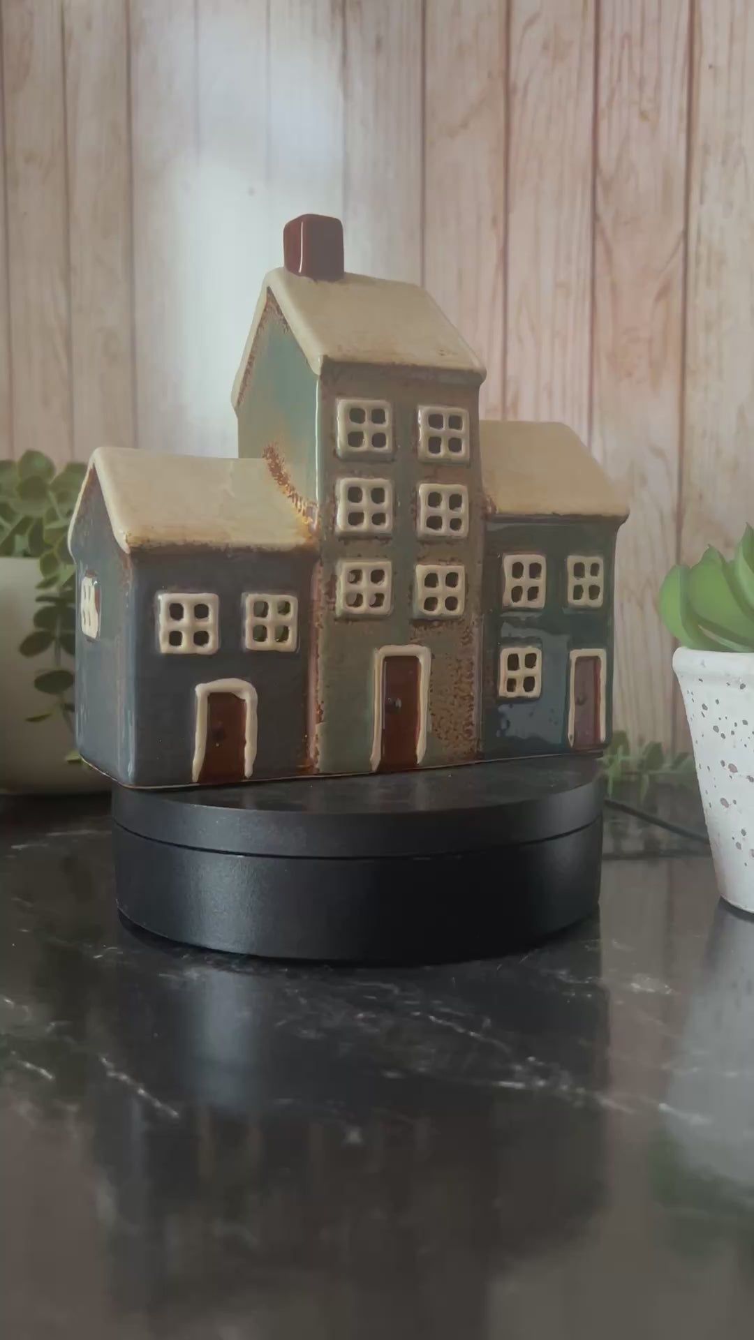 3 House Ceramic Glazed Tea Light Holder