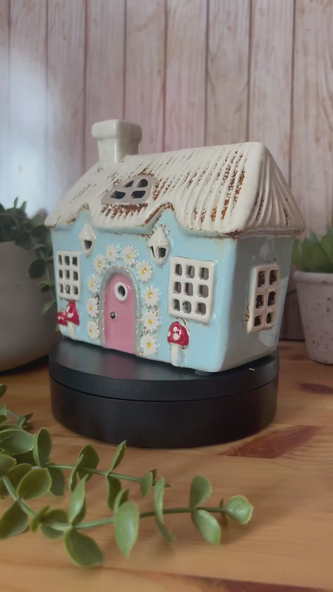 Blue Daisy House Tea Light Holder Lots of Detail